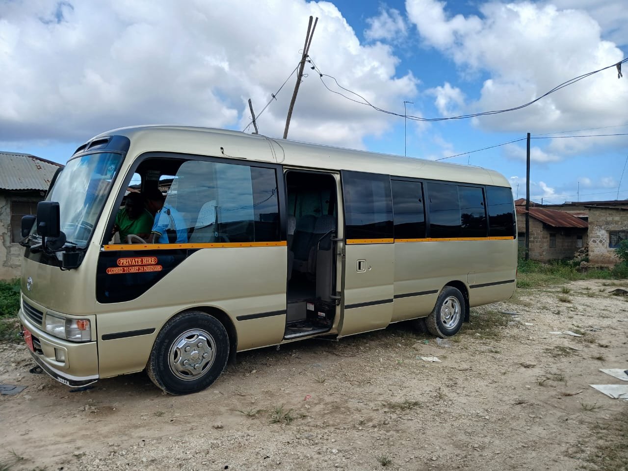 Airport Transfer – Big Bus for Up to 15 People gallery