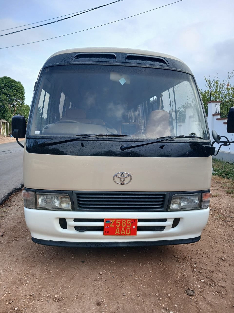 Airport Transfer – Big Bus for Up to 15 People gallery